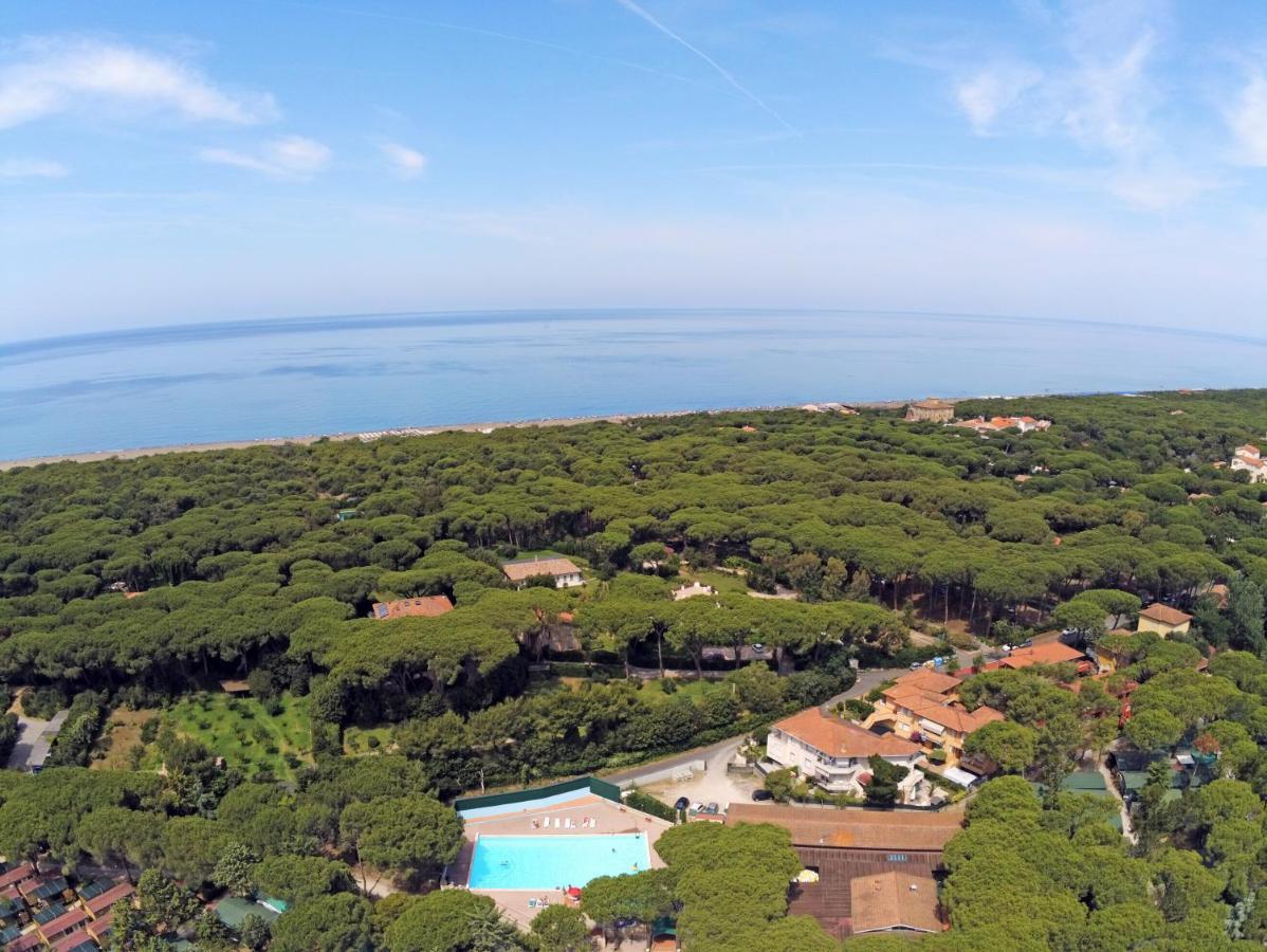 Appartamenti Campeggio Del Forte Marina Di Bibbona Luaran gambar